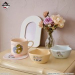 C賞 たっぷりおやすみマグカップ、D賞 にゃんこ型ボウル