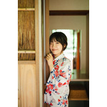 坂倉花 1st写真集『Blooming』先行カット