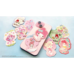 キティ型のトランプが可愛すぎる♪ 「サンリオ」キュートなトランプ＆カードスタンドが登場！飾っても遊んでもよしの万能アイテム 画像