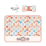 「名探偵コナンカフェ」蝶ネクタイ型にたためるブランケット