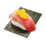 稲荷崎高校のトロたく手巻き 400 円