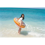 Seventeenモデル・久間田琳加が『週刊プレイボーイ』に登場！沖縄の海で天真爛漫にはしゃぐ