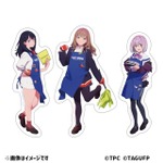 「グリッドマンユニバース」六花＆夢芽＆アカネがヴィレヴァン店員に…！描き下ろしのエプロン姿がアクキーやタペストリーなどグッズに♪ 画像