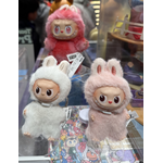 「ラブブ」絵本の妖精から世界的トップIPへ― 中国発の“不気味かわいい”キャラクターの躍進を振り返る 画像