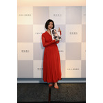 志崎樺音 1st 写真集『unplugged』発売記念イベントスチール