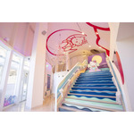 HELLO KITTY© 2026 SANRIO CO., LTD. APPROVHELLO KITTY SMILE　 リニューアル内観AL NO. L660041