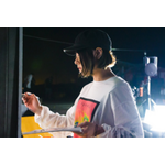 イラストレーター／デザイナー　亀井 桃