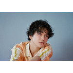 戸谷菊之介「Off to the Groove」アーティスト写真