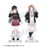 【アニメイト限定】arti-mate BIGアクリルスタンド ヤス先生 描き下ろし 私服ver.（全2種）価格：各1,980円（税込）