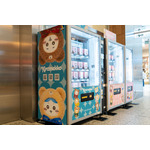 「ちいかわ」自販機