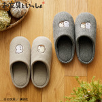「お文具といっしょ」あったかフェルト素材の刺繍スリッパ 価格/3,490円