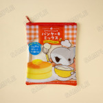 子ザメちゃんのパンケーキミックスポーチ3,300 円(税込)