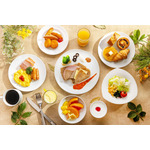 洋食と和食のブッフェスタイル朝食