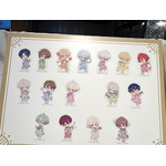 ＜「トレーディングステッカー Luminous Palette Celebration ver.」＞