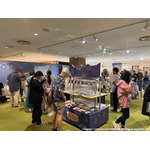 グッズ販売初日の様子