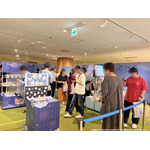 グッズ販売初日の様子