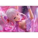 「Re:ゼロから始める異世界生活　氷結のエミリア -Crystal Dress Ver-」（C）長月達平・株式会社KADOKAWA刊／Re:ゼロから始める異世界生活2製作委員会