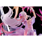 リゼロ 氷結の絆」エミリア、クリスタルドレス姿でフィギュア化！“運命