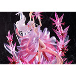 「Re:ゼロから始める異世界生活　氷結のエミリア -Crystal Dress Ver-」（C）長月達平・株式会社KADOKAWA刊／Re:ゼロから始める異世界生活2製作委員会