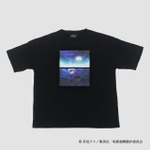 『呪術廻戦』×「ヴィレッジヴァンガード」コラボTシャツ　各2,750円（税込）（C）芥見下々／集英社・呪術廻戦製作委員会