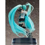 「初音ミク・クロニクル 1/7スケールフィギュア」22,000円（税込）Art by Rella（C）Crypton Future Media,INC.