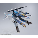 「DX超合金 初回限定版 VF-31AX カイロスプラス（ハヤテ・インメルマン機）」23,000円（税別）（C）創通・サンライズ