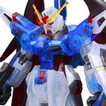 「HG 1/144 デスティニーガンダム［クリアカラー］」2,420円（税込）（C）創通・サンライズ