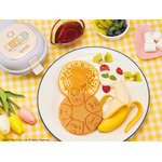 「こんがりきゃらパンケーキメーカー すみっコぐらし」3,800円（税込）（C）2021 San-X Co., LTD. All Rights Reserved.