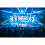 「ヒプノシスマイク -Division Rap Battle- 8th LIVE ≪CONNECT THE LINE≫」ヨコハマ・ディビジョン“MAD TRIGGER CREW”公演の様子（C）King Record Co., Ltd. All rights reserved.