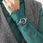 SuperGroupies『ブルーロック』コラボ「潔 世一 モデル 腕時計」使用例（C）金城宗幸・ノ村優介・講談社/「ブルーロック」製作委員（C）KODANSHA