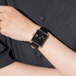 『東京エイリアンズ』×「SuperGroupies」コラボレーションアイテム 郡司 晃 モデル腕時計（C）NAOE/SQUARE ENIX