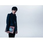 SawanoHiroyuki[nZk]がアルバム「R∃/MEMBER」をリリース「ウォークマンで音楽を聴いていたころの自分に教えたい」【インタビュー】