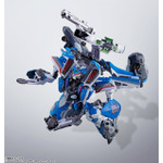 「DX超合金 VF-31J スーパージークフリード（ハヤテ・インメルマン機）リバイバルVer.」33,000円（税込）（C）2015 BIGWEST