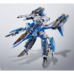 「DX超合金 VF-31J スーパージークフリード（ハヤテ・インメルマン機）リバイバルVer.」33,000円（税込）（C）2015 BIGWEST