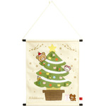 リラックマ『Ornament Christmas』「クリスマスタペストリー」（C）SAN-X CO., LTD. ALL RIGHTS RESERVED.