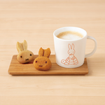 「miffy café tokyo」フェイスフィナンシェ1個（プレーン/キャラメル） Illustrations Dick Bruna（C）copyright Mercis bv,1953-2025　www.miffy.com