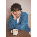 色気溢れる声優&俳優・津田健次郎と「夫婦生活」風撮り下ろしグラビア
