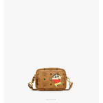 MCM×クレヨンしんちゃん「Aren クロスボディバッグ」（C）Ｕ／Ｆ・Ｓ・Ａ・Ａ