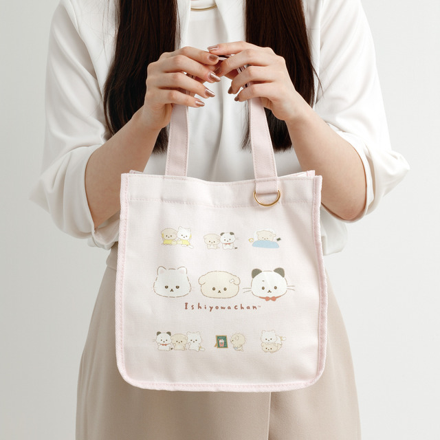 いしよわちゃん後輩ちゃん登場テーマ「ミニトートバッグ」（C）2025 SAN-X CO., LTD. ALL RIGHTS RESERVED.