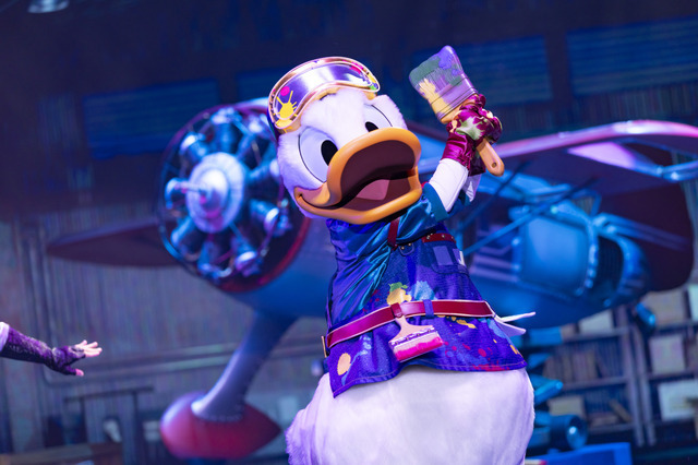 終演する「ビッグバンドビート」のイベントも開催中！暑さやわらぐレイトサマーの東京ディズニーシーを満喫