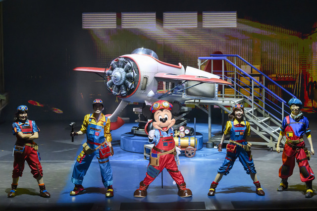 終演する「ビッグバンドビート」のイベントも開催中！暑さやわらぐレイトサマーの東京ディズニーシーを満喫