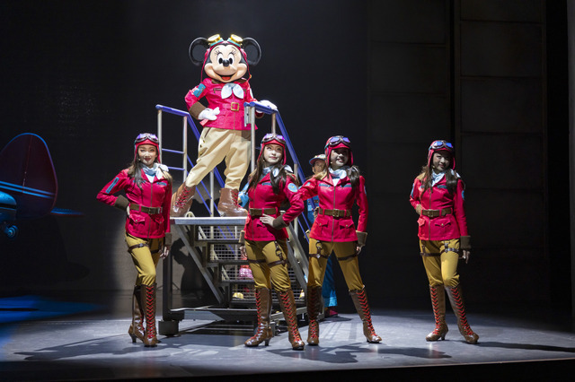 終演する「ビッグバンドビート」のイベントも開催中！暑さやわらぐレイトサマーの東京ディズニーシーを満喫