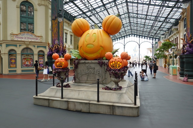 高気温で大人気パレードは中止に…！　東京ディズニーランドの“Dハロ”が明日開幕！