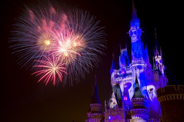 ミゲルも登場！東京ディズニーシー、ディズニー＆ピクサー映画『リメンバー・ミー』の世界がテーマの「ラソス・デ・ラ・ファミリア」初開催！