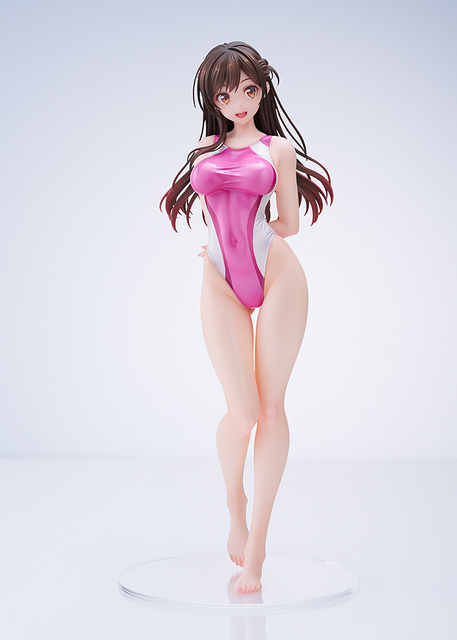 「彼女、お借りします　水原千鶴 競泳水着Ver.【再販】」19,800円（税込）（C）宮島礼吏・講談社／「彼女、お借りします」製作委員会2025