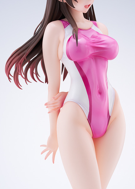 「彼女、お借りします　水原千鶴 競泳水着Ver.【再販】」19,800円（税込）（C）宮島礼吏・講談社／「彼女、お借りします」製作委員会2025