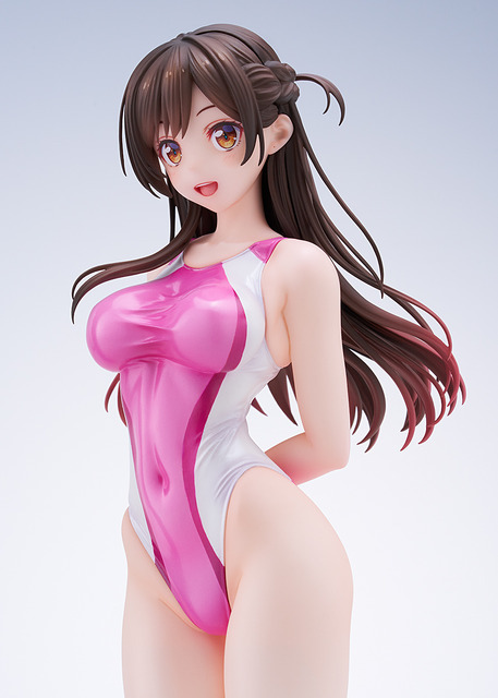 「彼女、お借りします　水原千鶴 競泳水着Ver.【再販】」19,800円（税込）（C）宮島礼吏・講談社／「彼女、お借りします」製作委員会2025