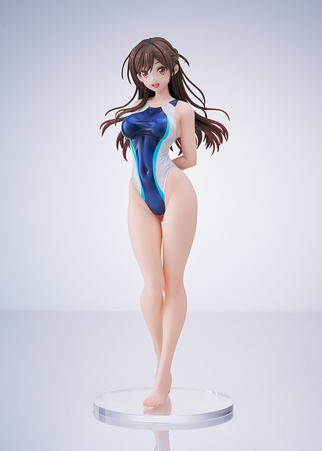 「彼女、お借りします　水原千鶴 水色ラインの競泳水着Ver.」19,800円（税込）（C）宮島礼吏・講談社／「彼女、お借りします」製作委員会2025