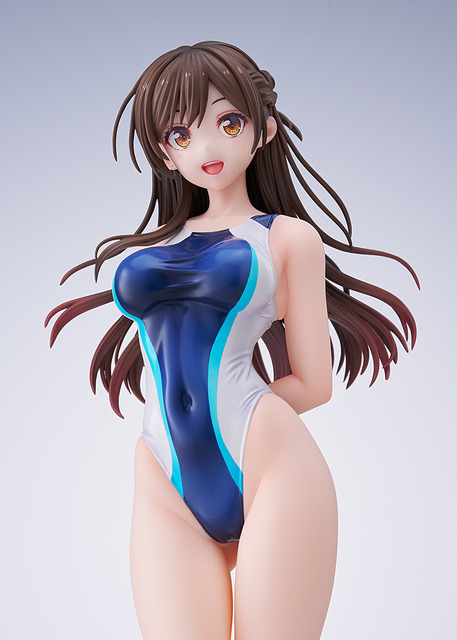 「彼女、お借りします　水原千鶴 水色ラインの競泳水着Ver.」19,800円（税込）（C）宮島礼吏・講談社／「彼女、お借りします」製作委員会2025