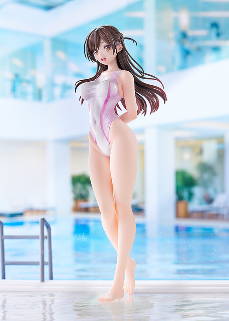 「彼女、お借りします　水原千鶴 桃色ラインの競泳水着Ver.」19,800円（税込）（C）宮島礼吏・講談社／「彼女、お借りします」製作委員会2025